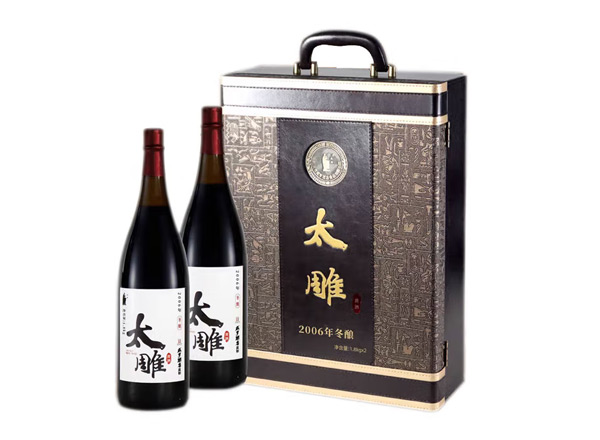 常州回收太雕黄酒咸亨酒店太雕黄酒2006年冬酿1.8KG*2礼盒装绍兴黄酒
